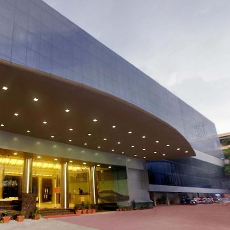 Saj Luciya -A Classified 4 Star Hotel Thiruvananthapuram Exteriör bild