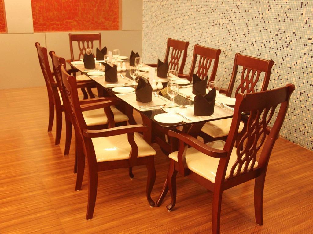 Saj Luciya -A Classified 4 Star Hotel Thiruvananthapuram Exteriör bild